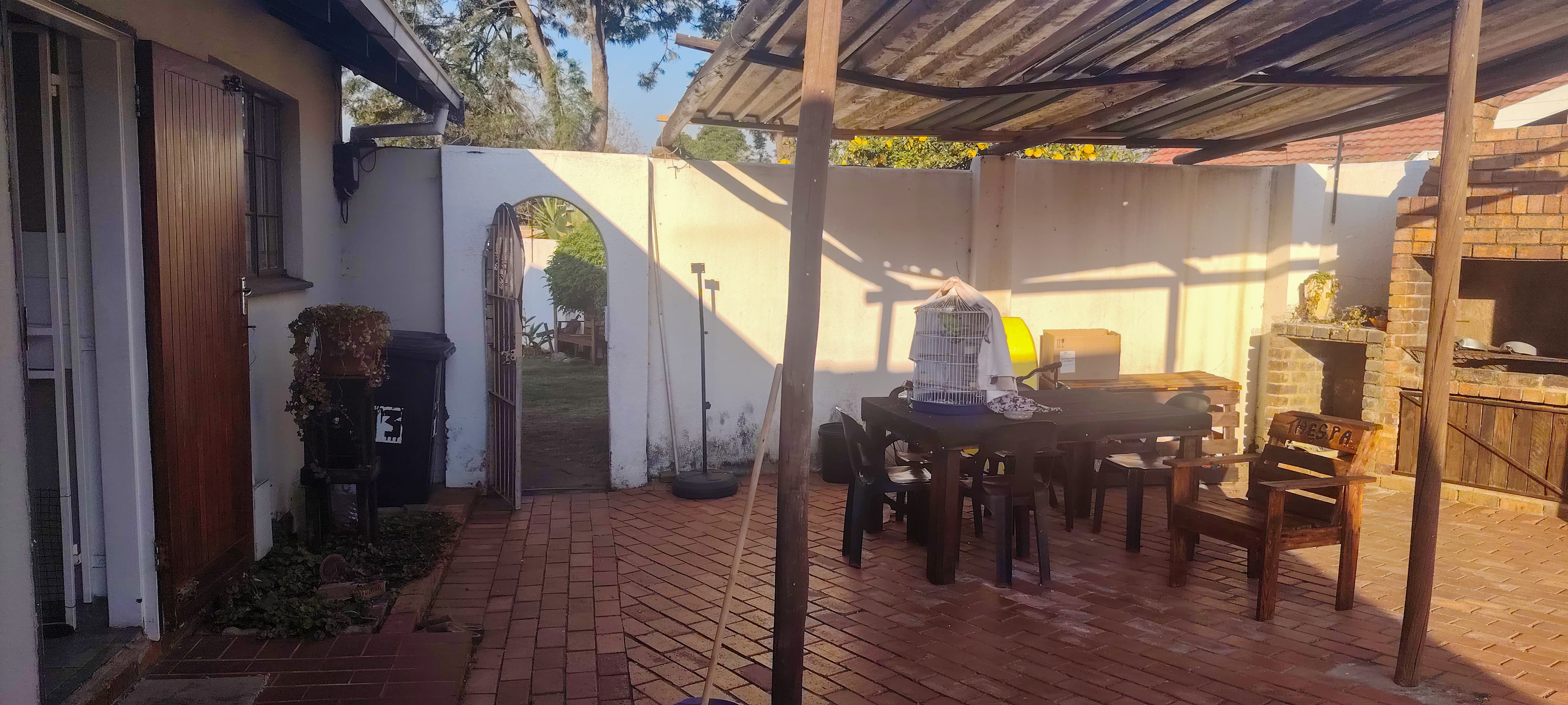 Spacious 4-Bedroom Family Home with Pool, Built-in Braai & Ample Parking — image 25