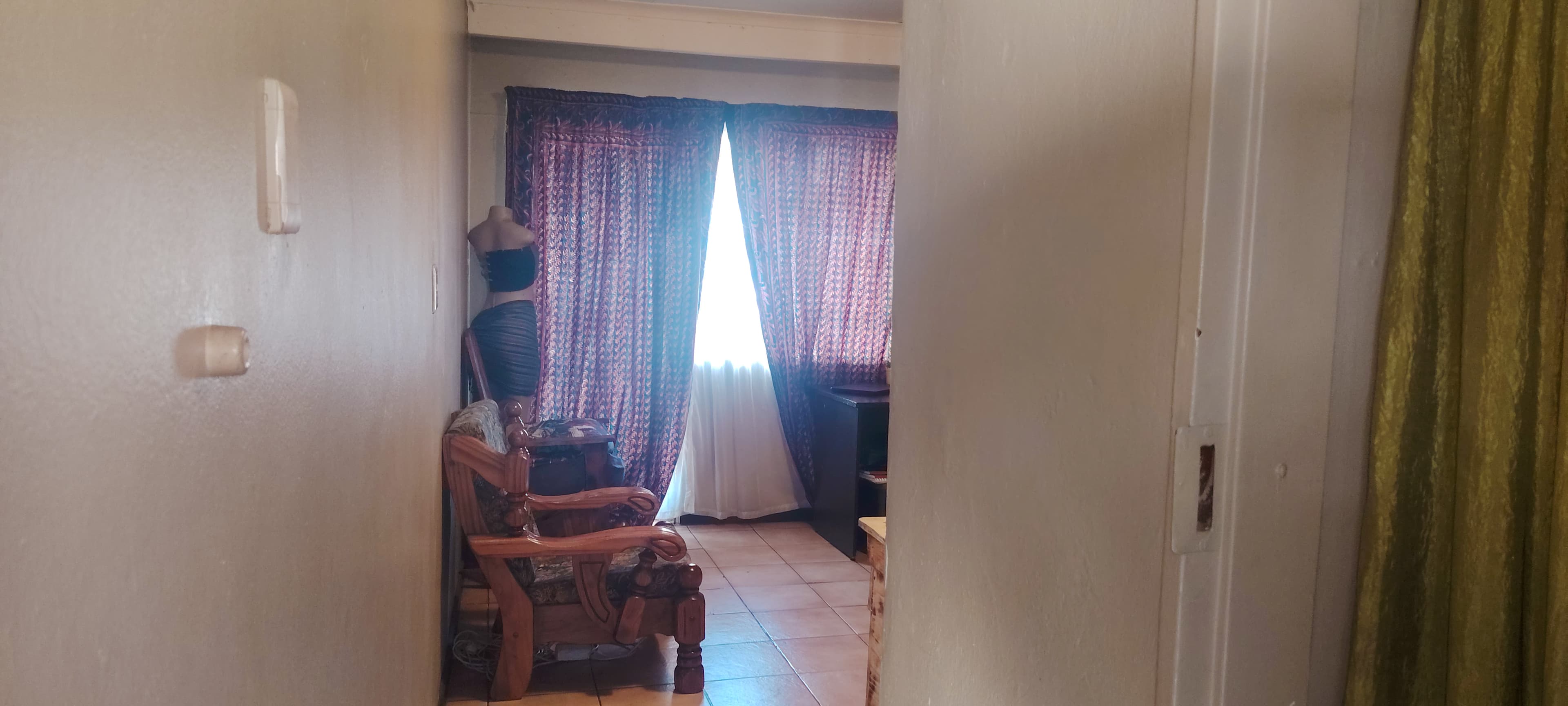 Spacious 4-Bedroom Family Home with Pool, Built-in Braai & Ample Parking — image 8