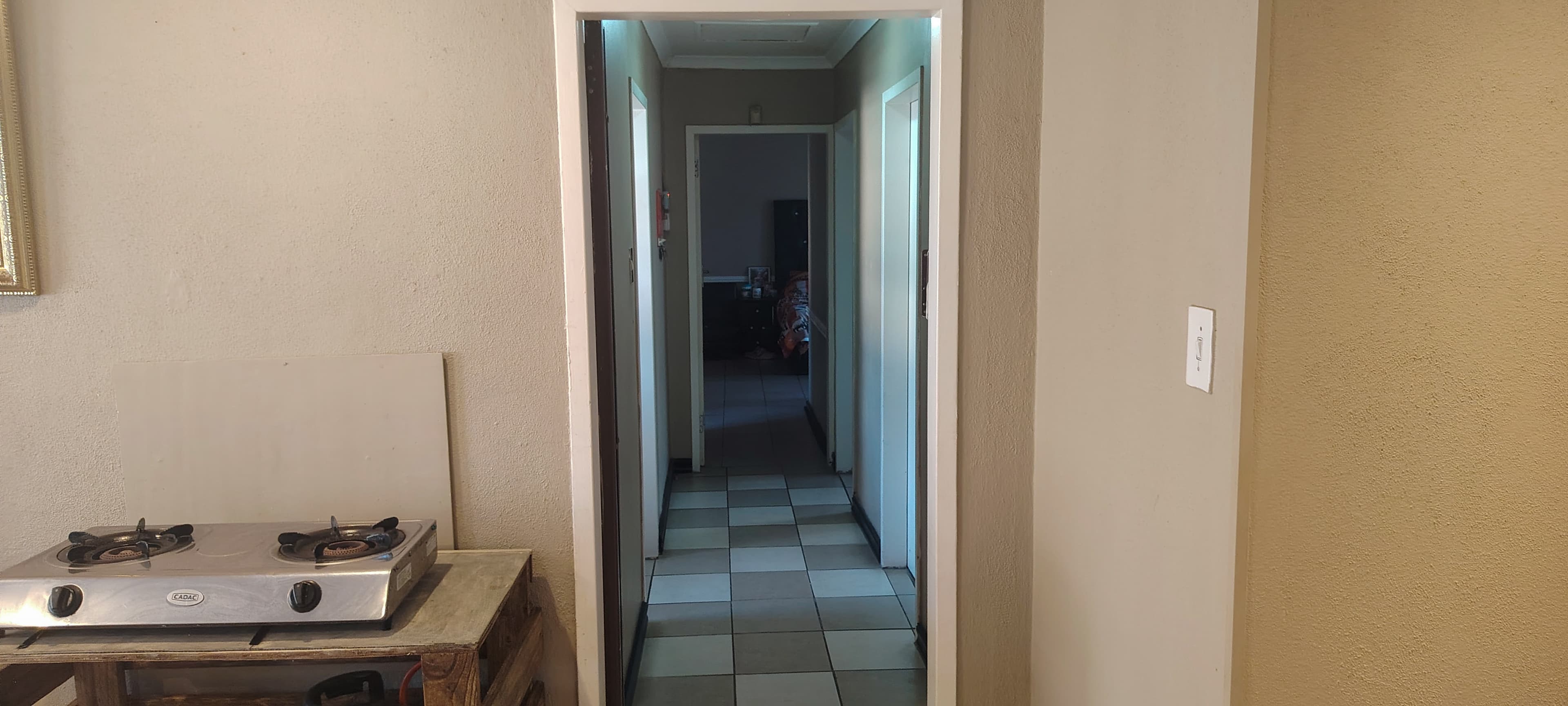 Spacious 4-Bedroom Family Home with Pool, Built-in Braai & Ample Parking — image 18