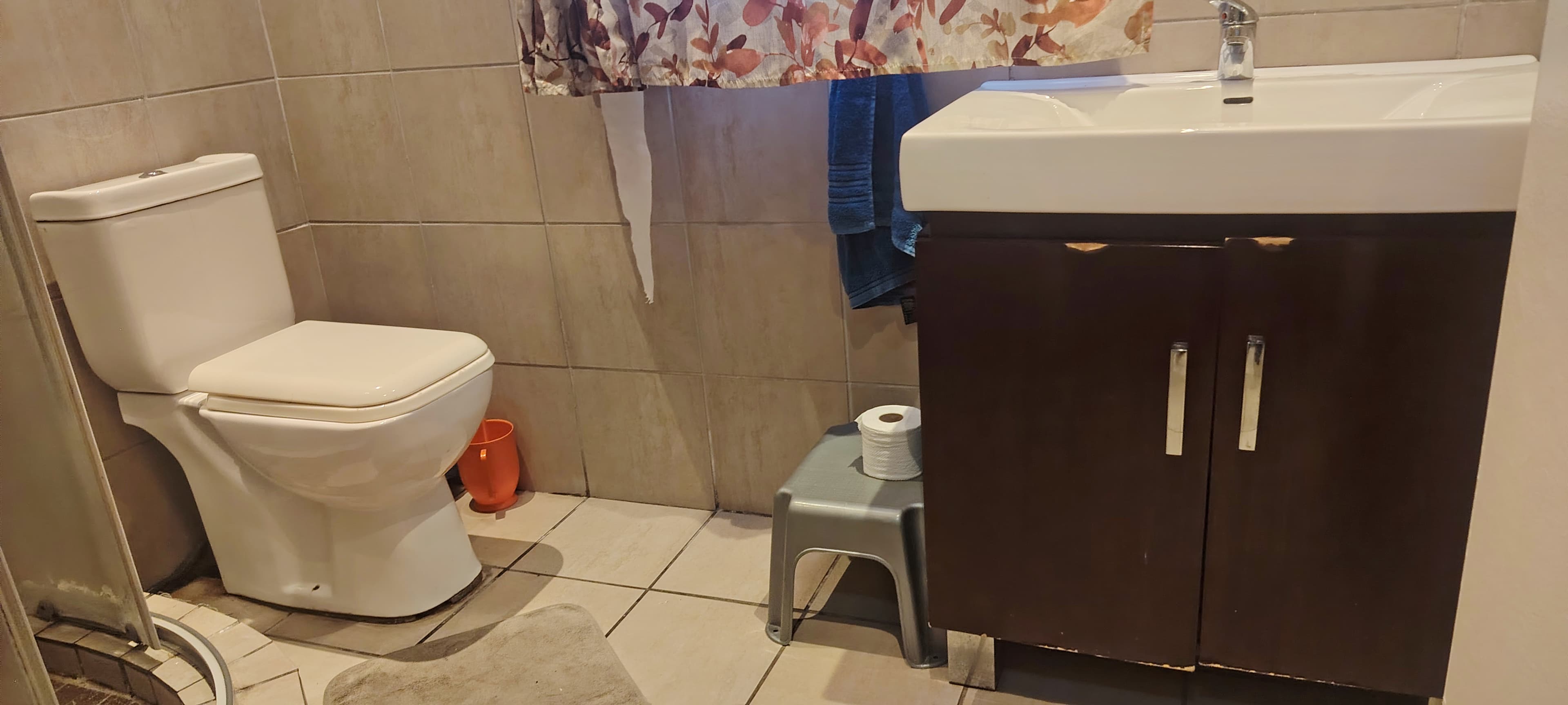 Spacious 4-Bedroom Family Home with Pool, Built-in Braai & Ample Parking — image 20