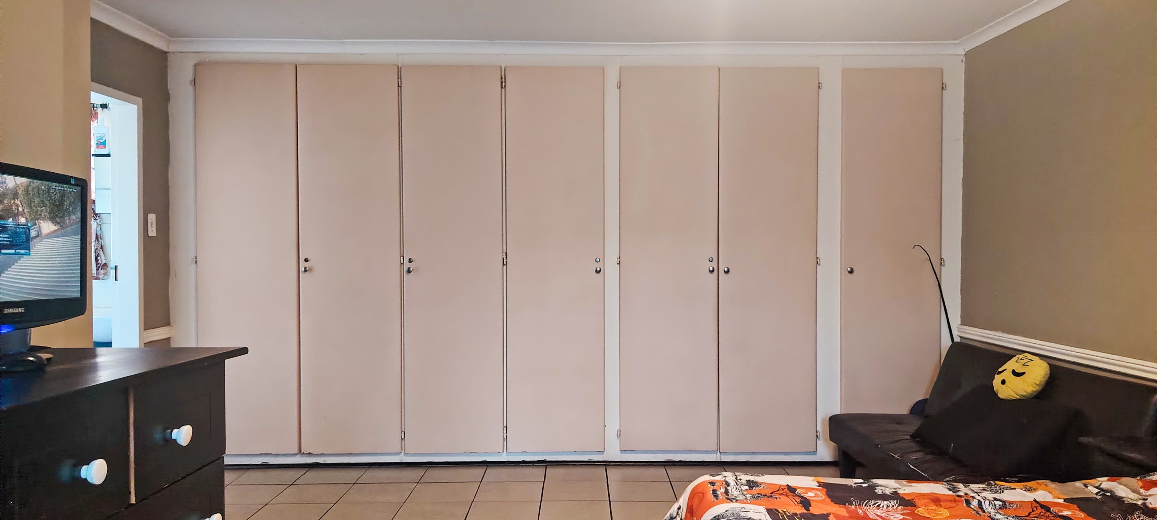 Spacious 4-Bedroom Family Home with Pool, Built-in Braai & Ample Parking — image 30