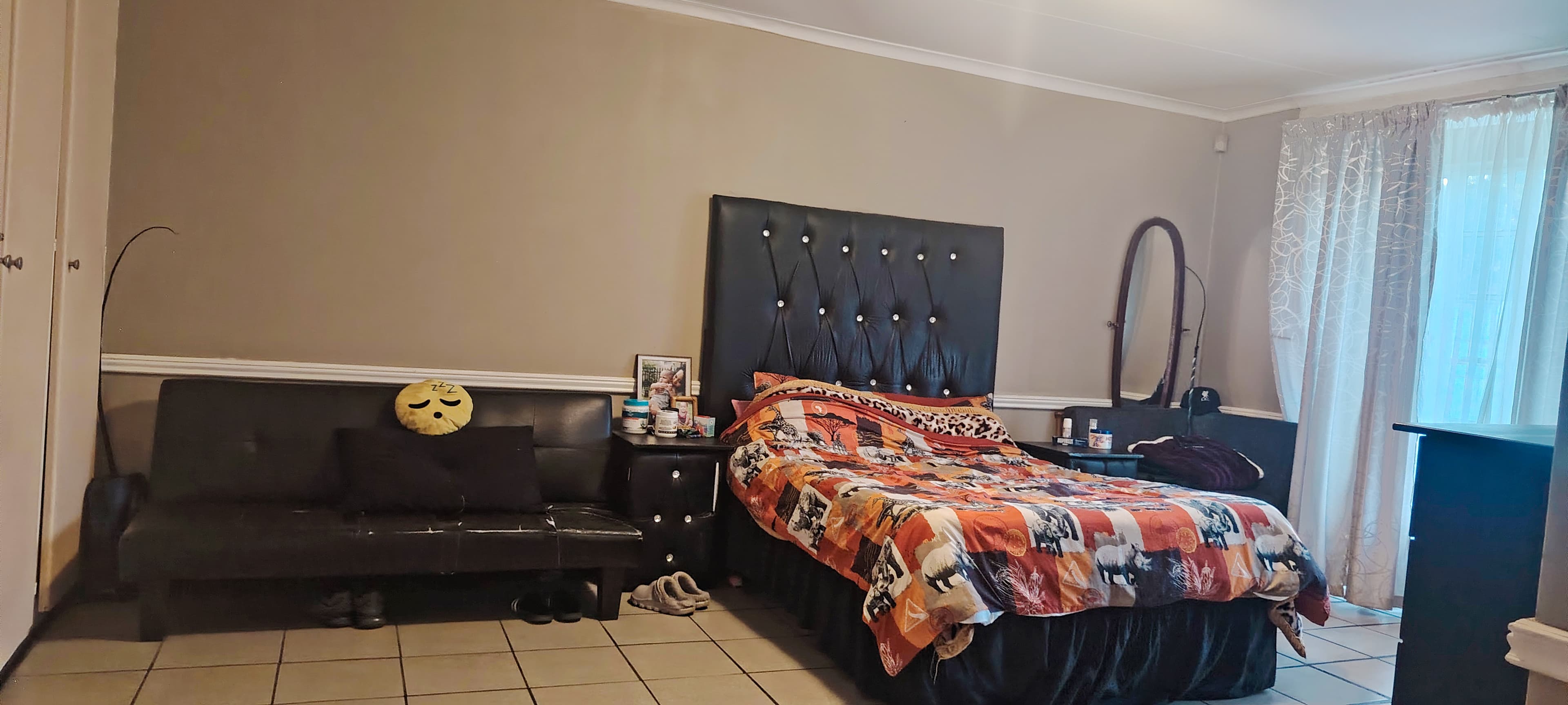 Spacious 4-Bedroom Family Home with Pool, Built-in Braai & Ample Parking — image 32