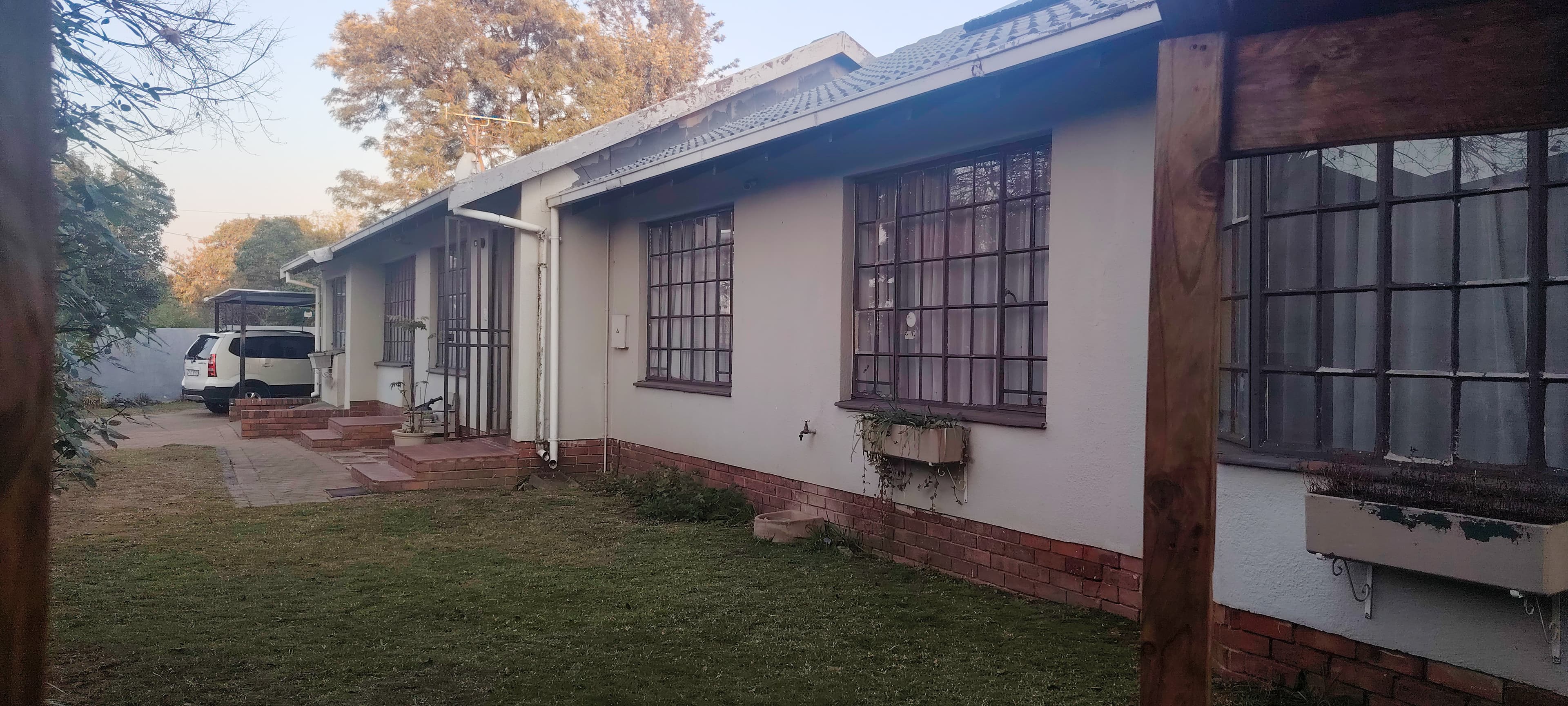 Spacious 4-Bedroom Family Home with Pool, Built-in Braai & Ample Parking — image 41