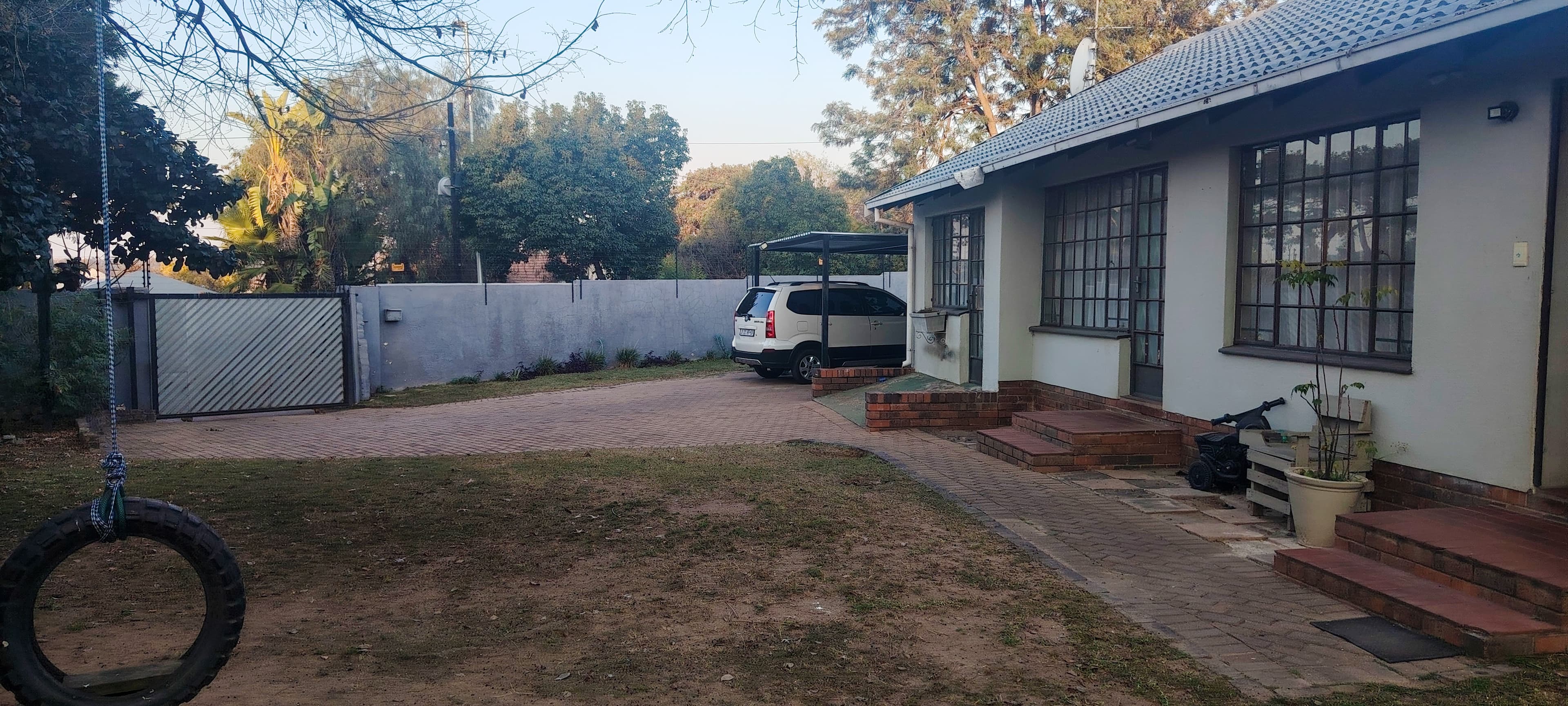 Spacious 4-Bedroom Family Home with Pool, Built-in Braai & Ample Parking — image 43