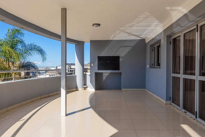 6 Bedroom House For Sale in Blue Valley Golf Estate, Centurion — image 23