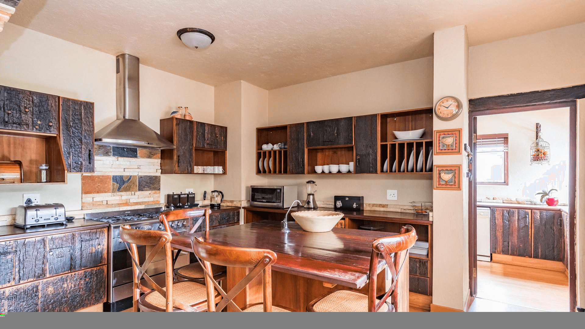 5 Bedroom House For Sale in Featherbrooke Estate, Krugersdorp — image 9