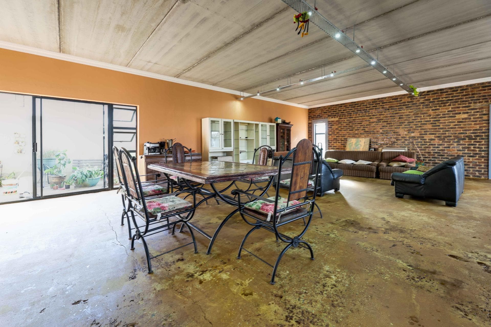 4 Bedroom House For Sale in Ruimsig, Roodepoort — image 38
