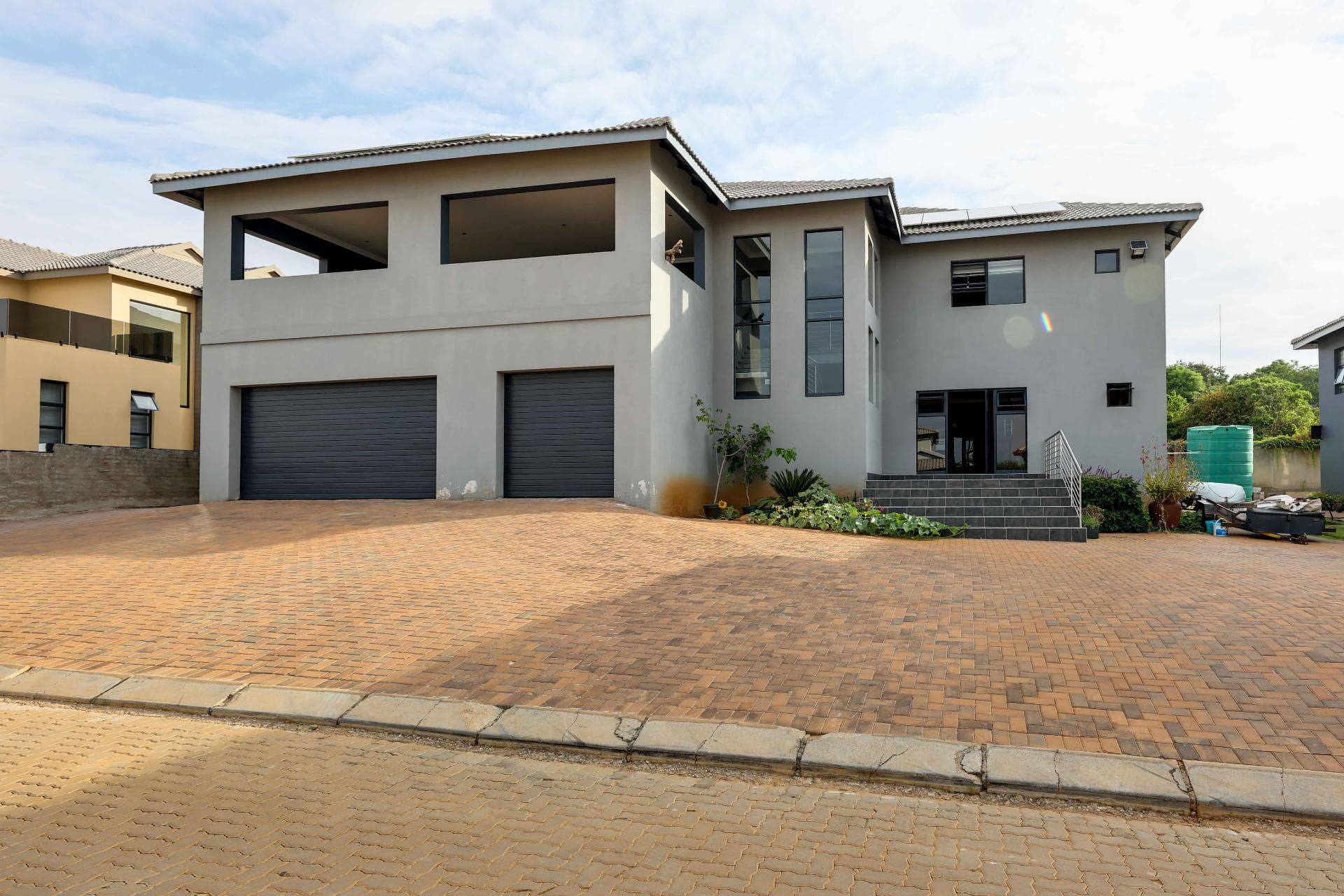 4 Bedroom House For Sale in Ruimsig, Roodepoort — image 41