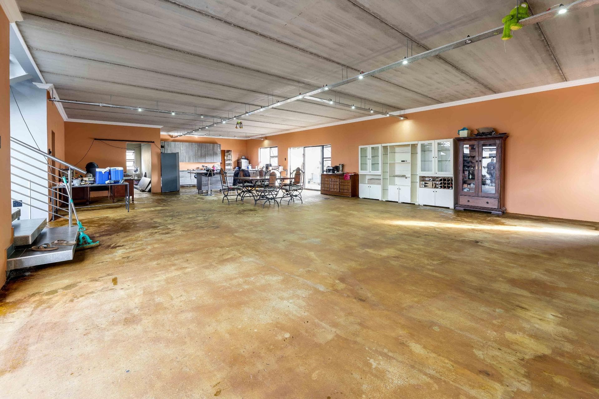 4 Bedroom House For Sale in Ruimsig, Roodepoort — image 9