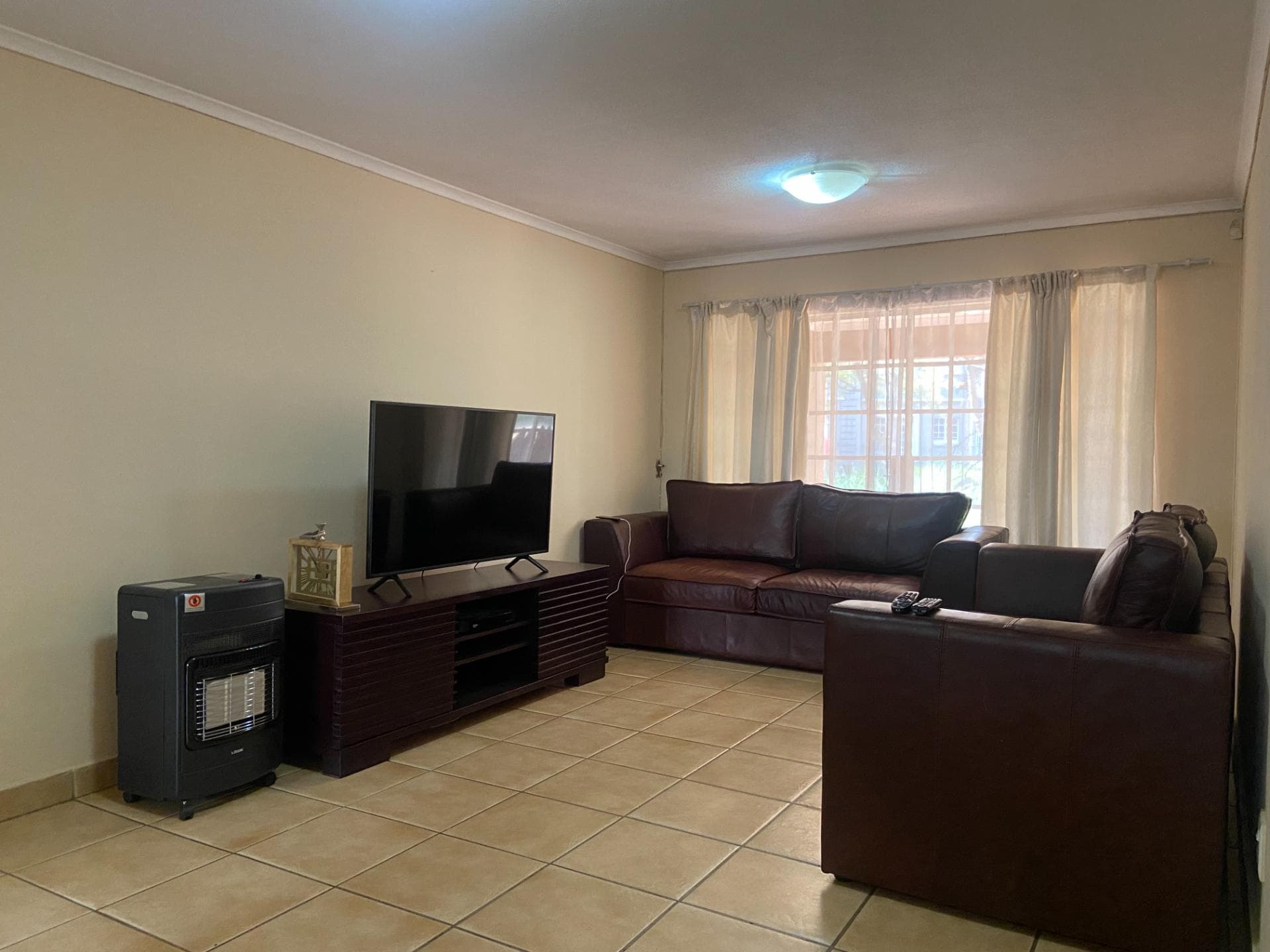 3 Bedroom Apartment / Flat For Sale in Castleview, Germiston — image 10