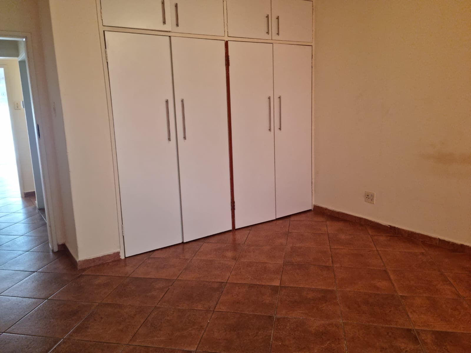 3 Bedroom Apartment / Flat For Sale in West Turffontein, Johannesburg — image 10