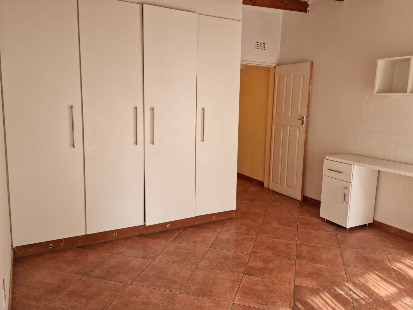 3 Bedroom Apartment / Flat For Sale in West Turffontein, Johannesburg — image 11