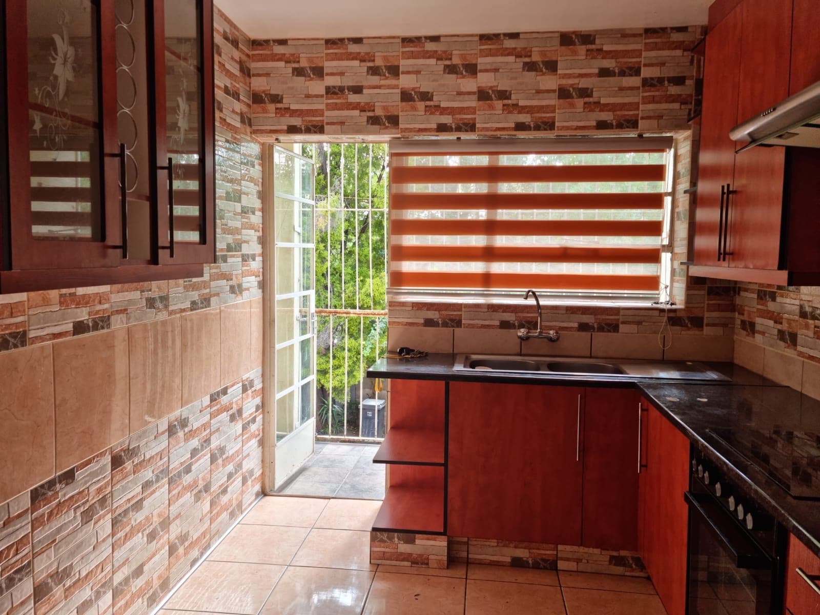 3 Bedroom Apartment / Flat For Sale in West Turffontein, Johannesburg — image 3