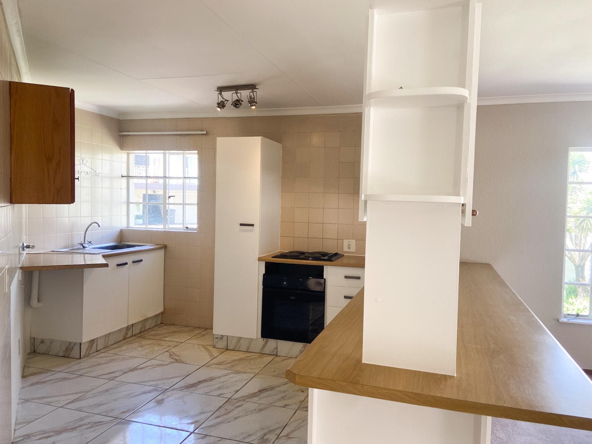 3 Bedroom Townhouse For Sale in Helderkruin, Roodepoort — image 20