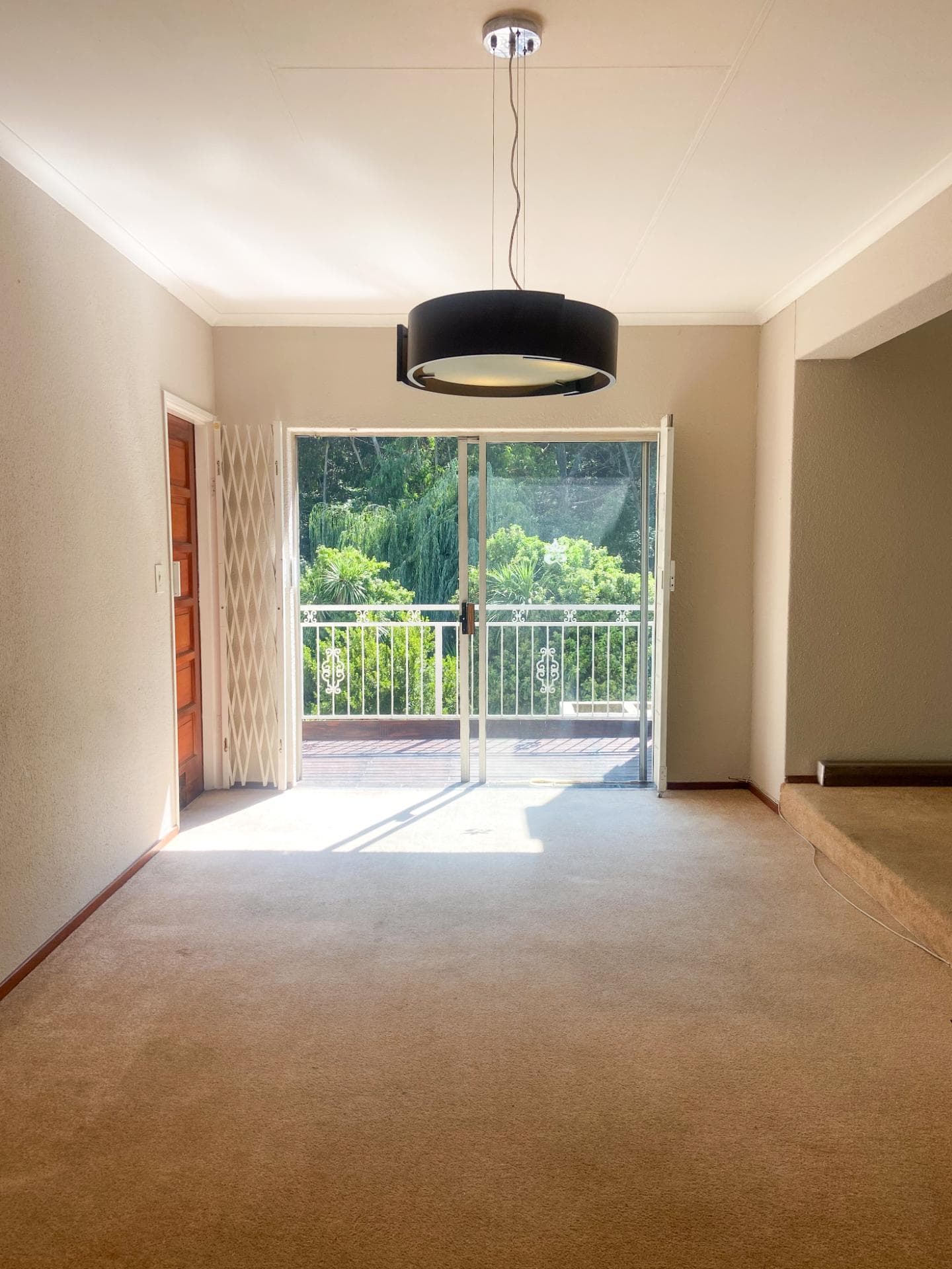 3 Bedroom Townhouse For Sale in Helderkruin, Roodepoort — image 4