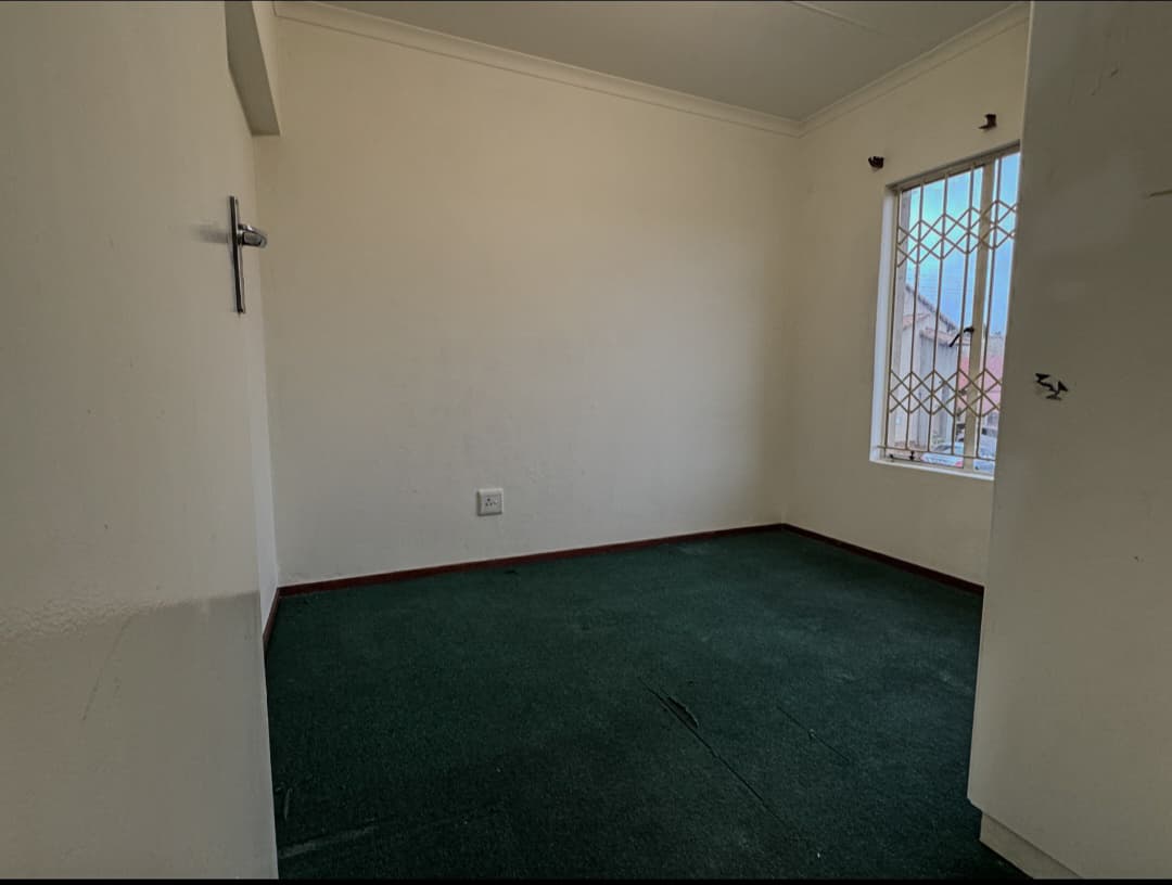 4 Bedroom Townhouse For Sale in Mondeor, Johannesburg — image 12