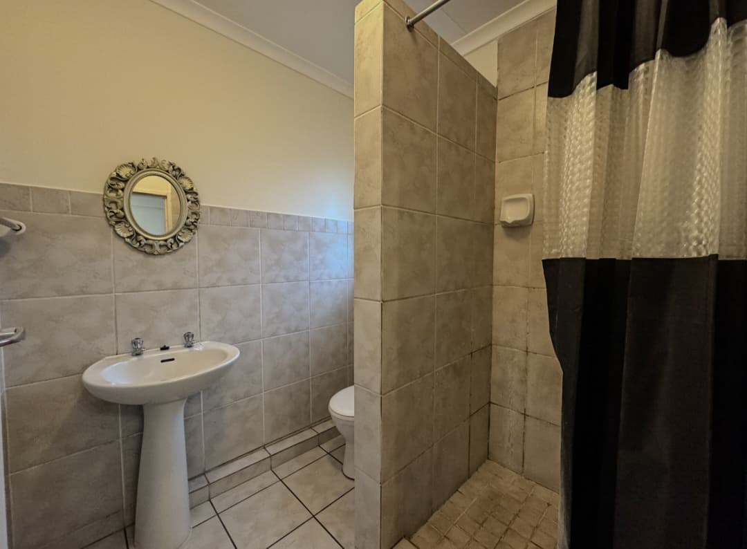 4 Bedroom Townhouse For Sale in Mondeor, Johannesburg — image 16