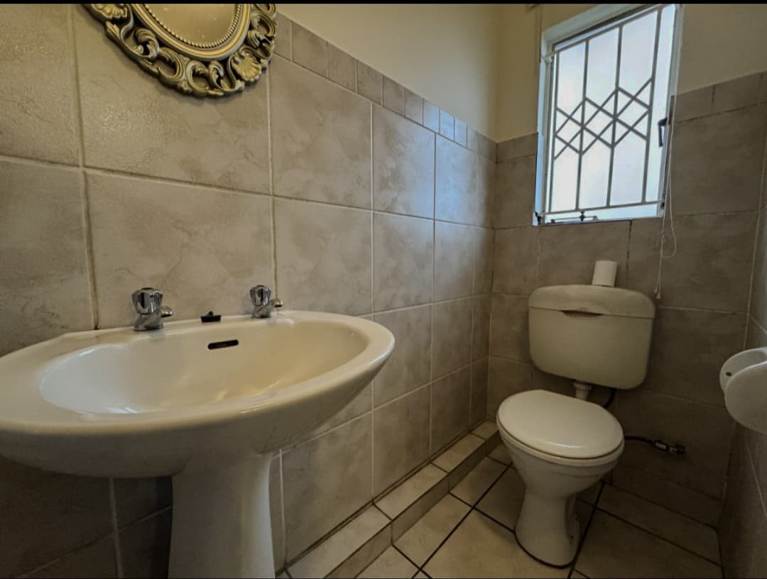 4 Bedroom Townhouse For Sale in Mondeor, Johannesburg — image 18