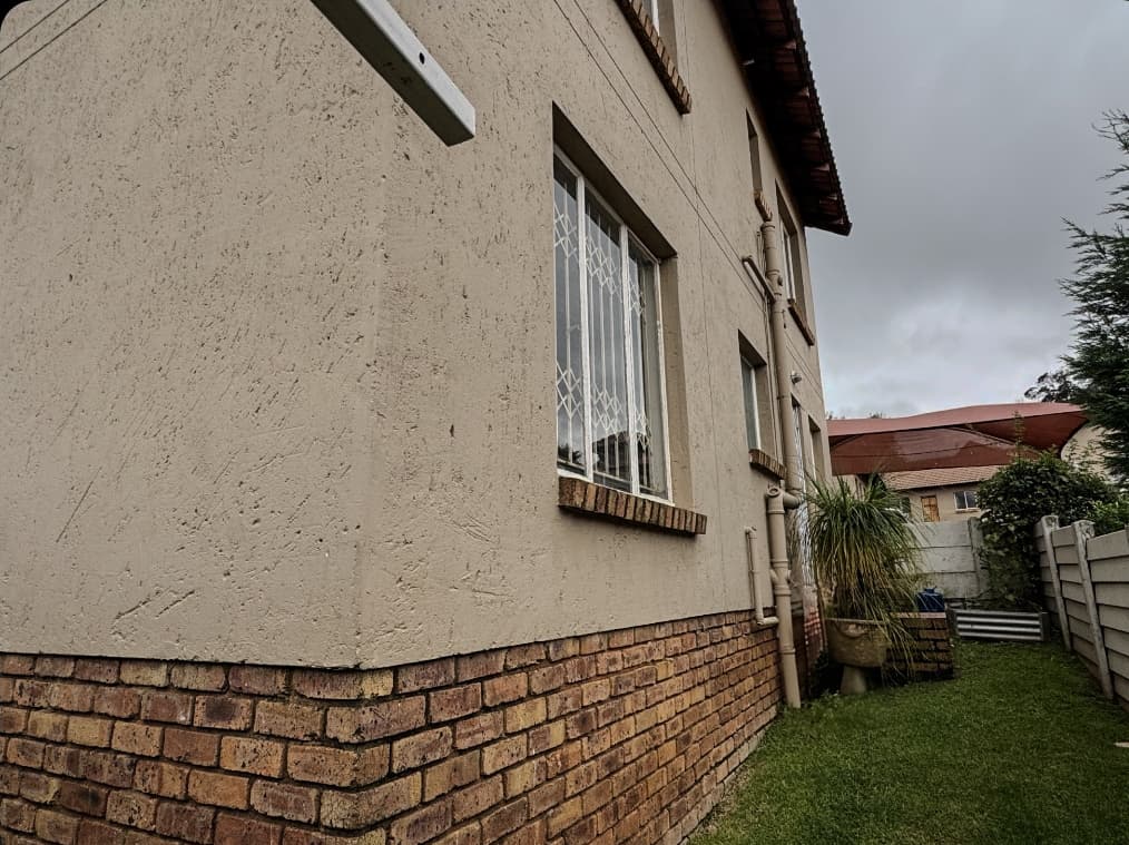 4 Bedroom Townhouse For Sale in Mondeor, Johannesburg — image 22
