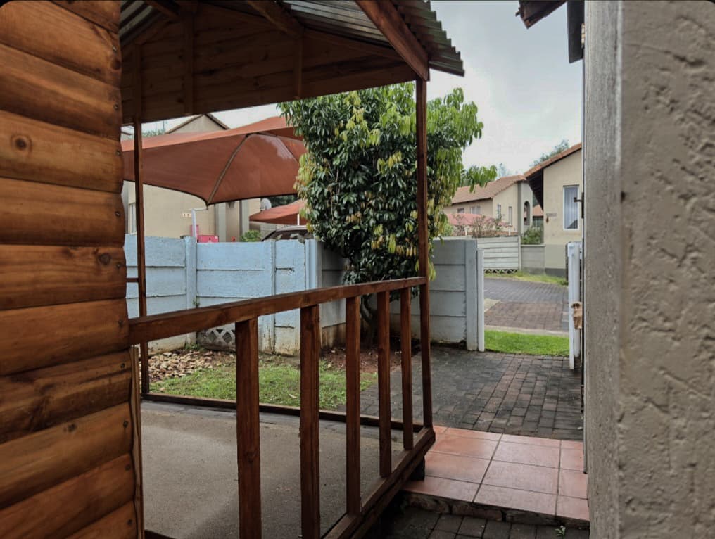 4 Bedroom Townhouse For Sale in Mondeor, Johannesburg — image 24