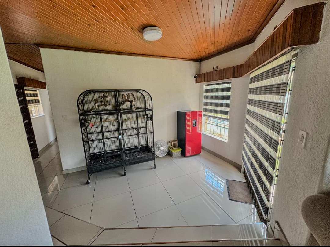 4 Bedroom House For Sale in Mondeor, Johannesburg — image 13