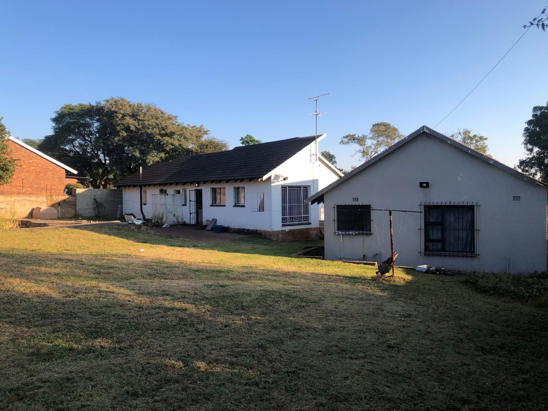 3 Bedroom House For Sale in Strubensvallei, Roodepoort