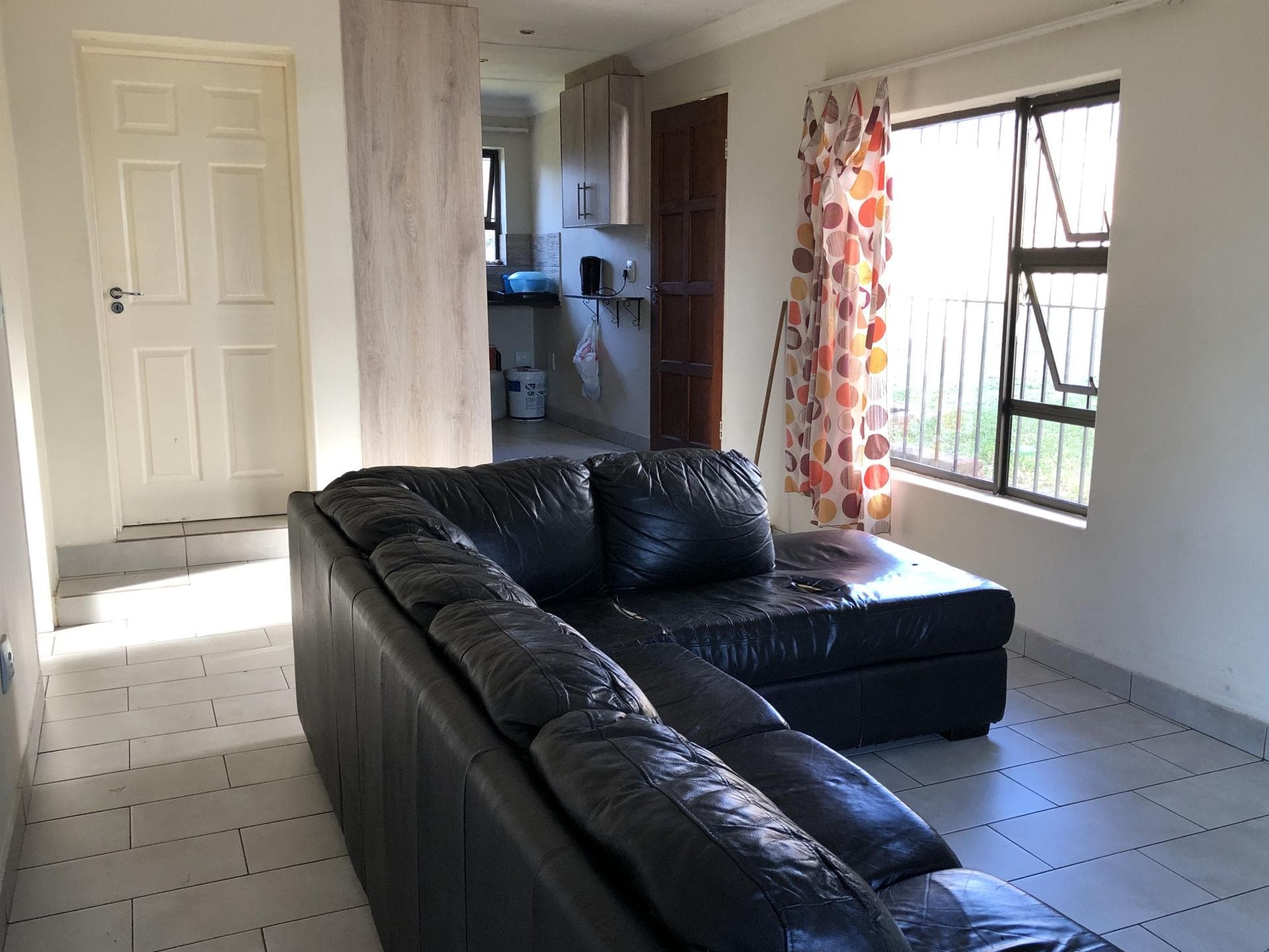 3 Bedroom House For Sale in Strubensvallei, Roodepoort — image 3