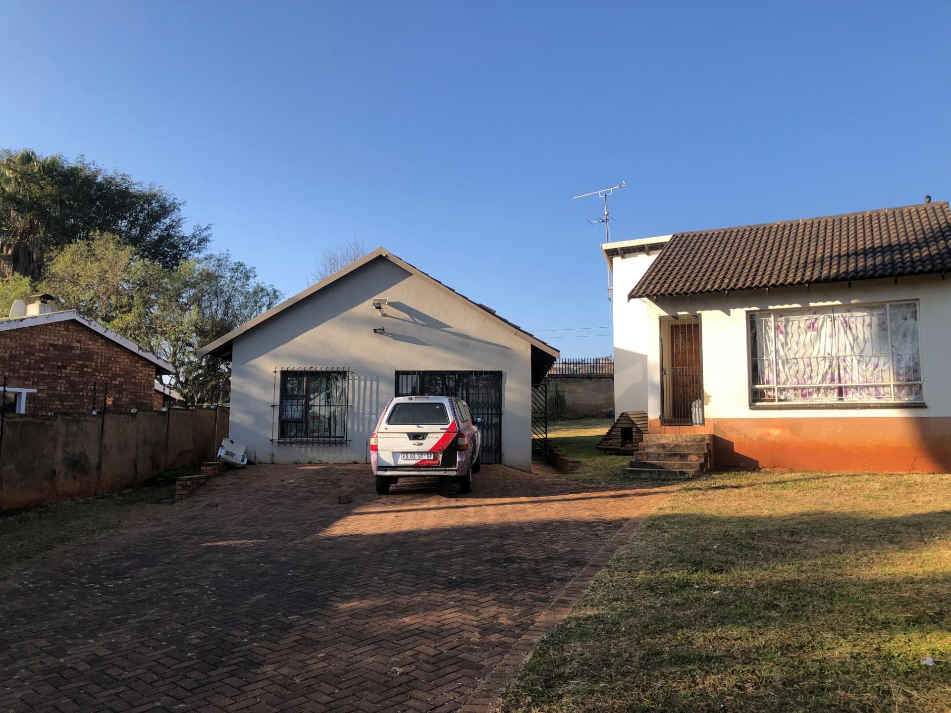 3 Bedroom House For Sale in Strubensvallei, Roodepoort — image 9