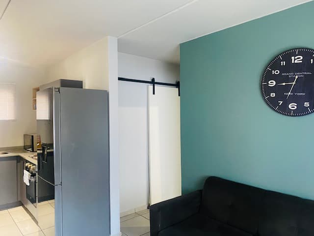 2 Bedroom Apartment / Flat For Sale in Jabulani, Soweto — image 4