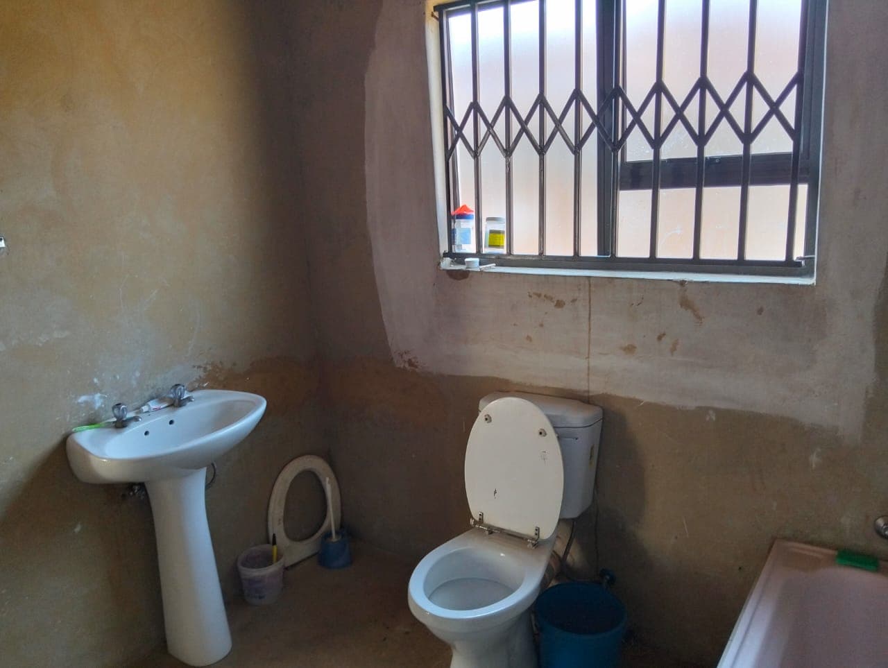 5 Bedroom House For Sale in Vosloorus, Vosloorus — image 10
