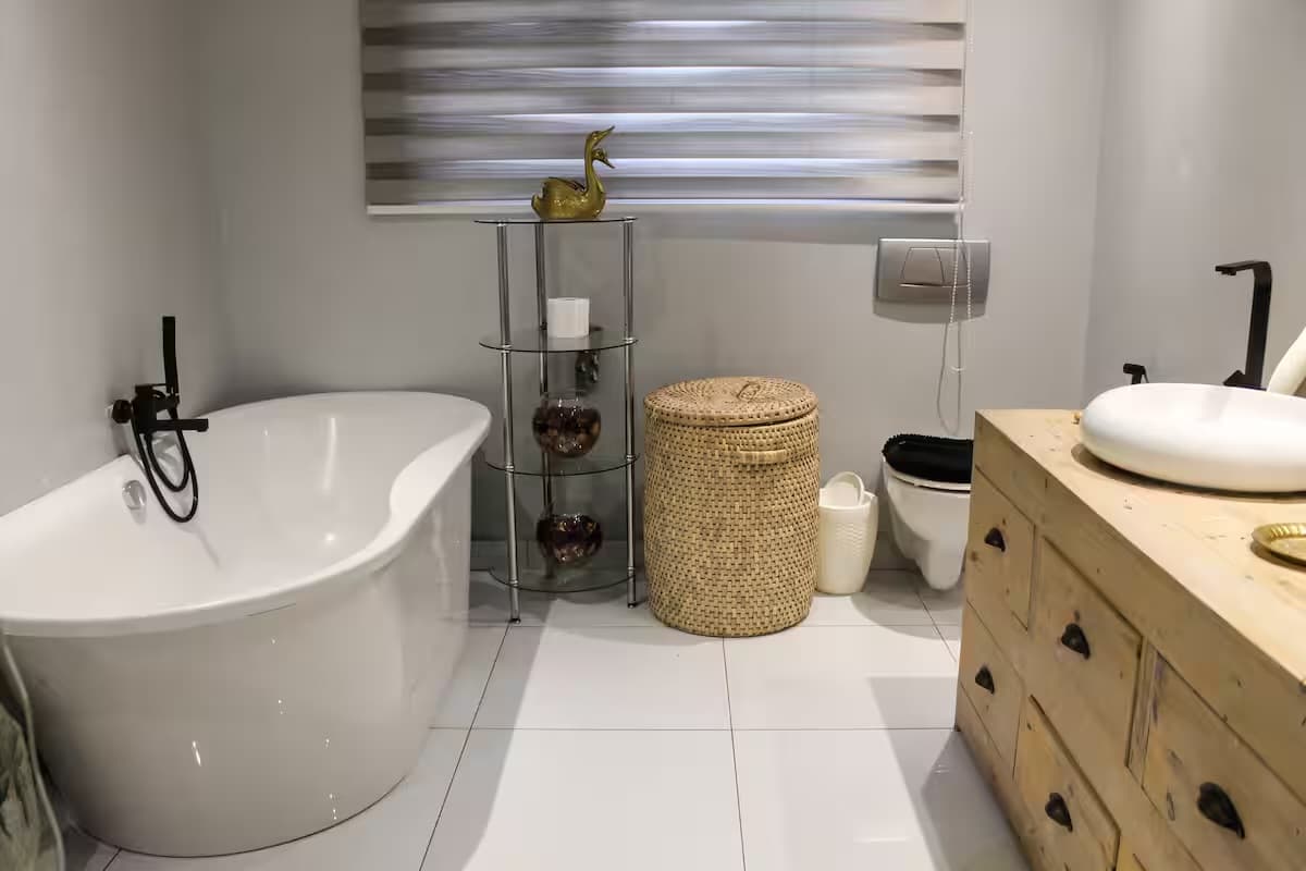 7 Bedroom House For Sale in Gallo Manor, Sandton — image 13