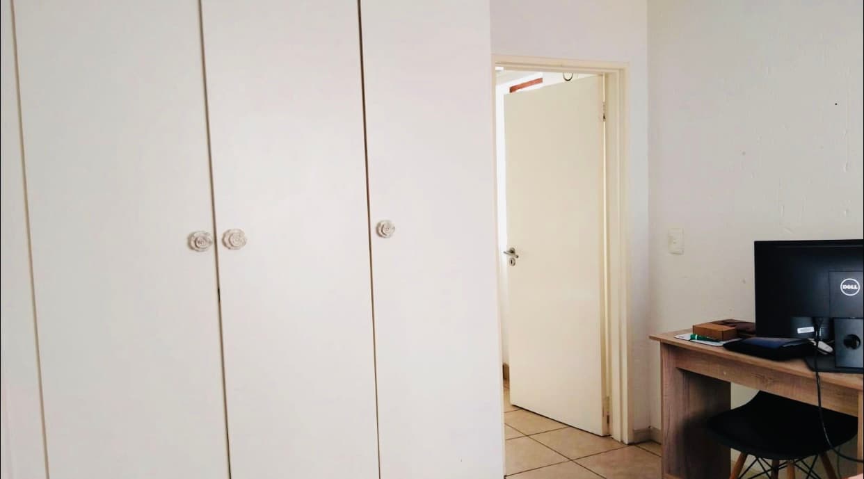 2 Bedroom Apartment / Flat For Sale in Ferndale, Randburg — image 12
