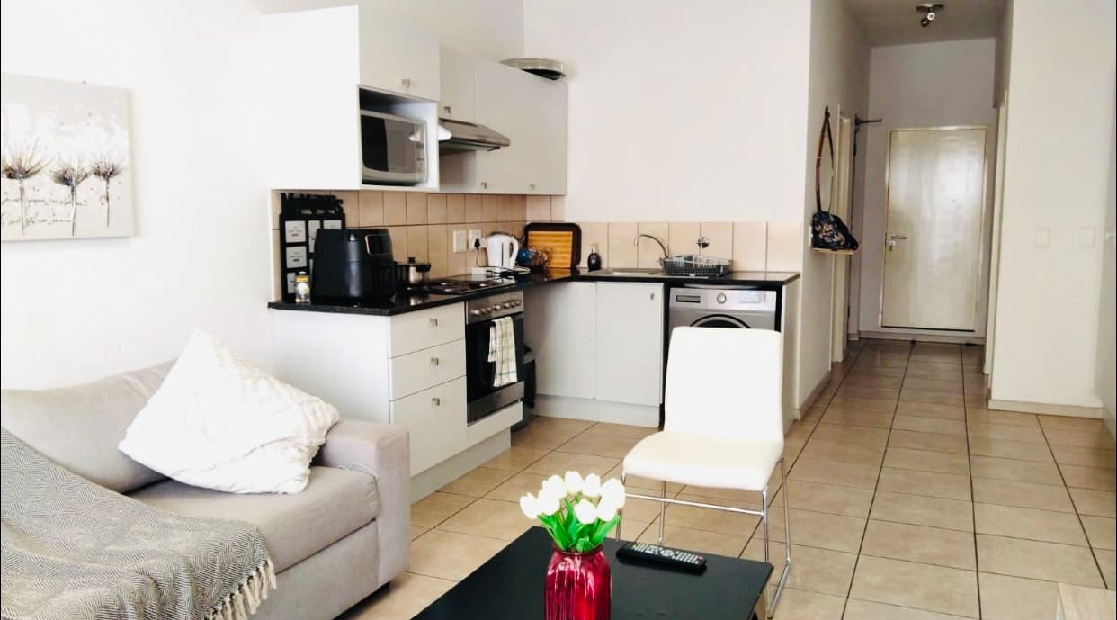 2 Bedroom Apartment / Flat For Sale in Ferndale, Randburg — image 2