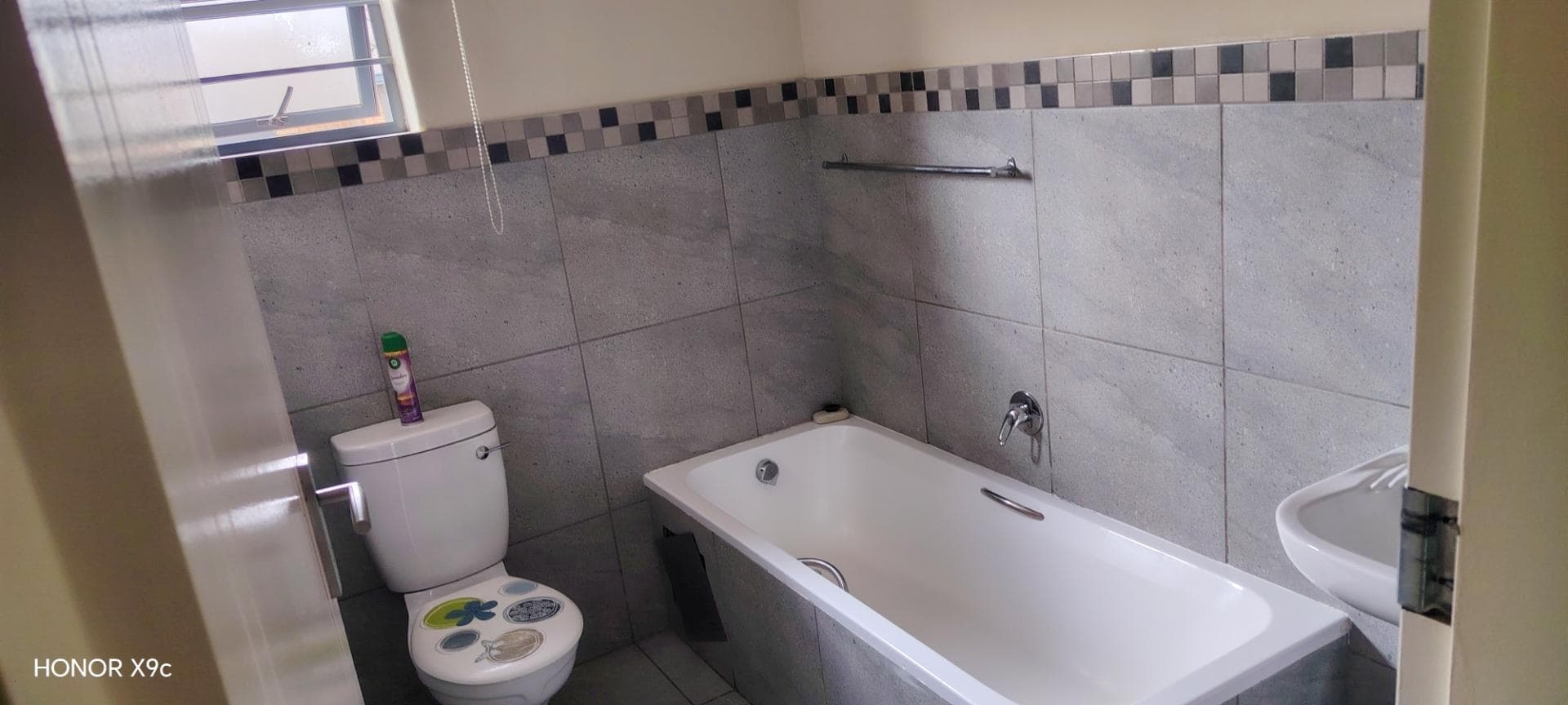 3 Bedroom House For Sale in Mindalore, Krugersdorp — image 8