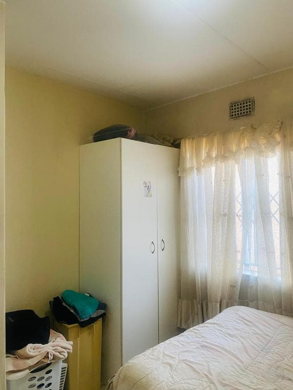 2 Bedroom Apartment / Flat For Sale in Jabulani, Soweto — image 10