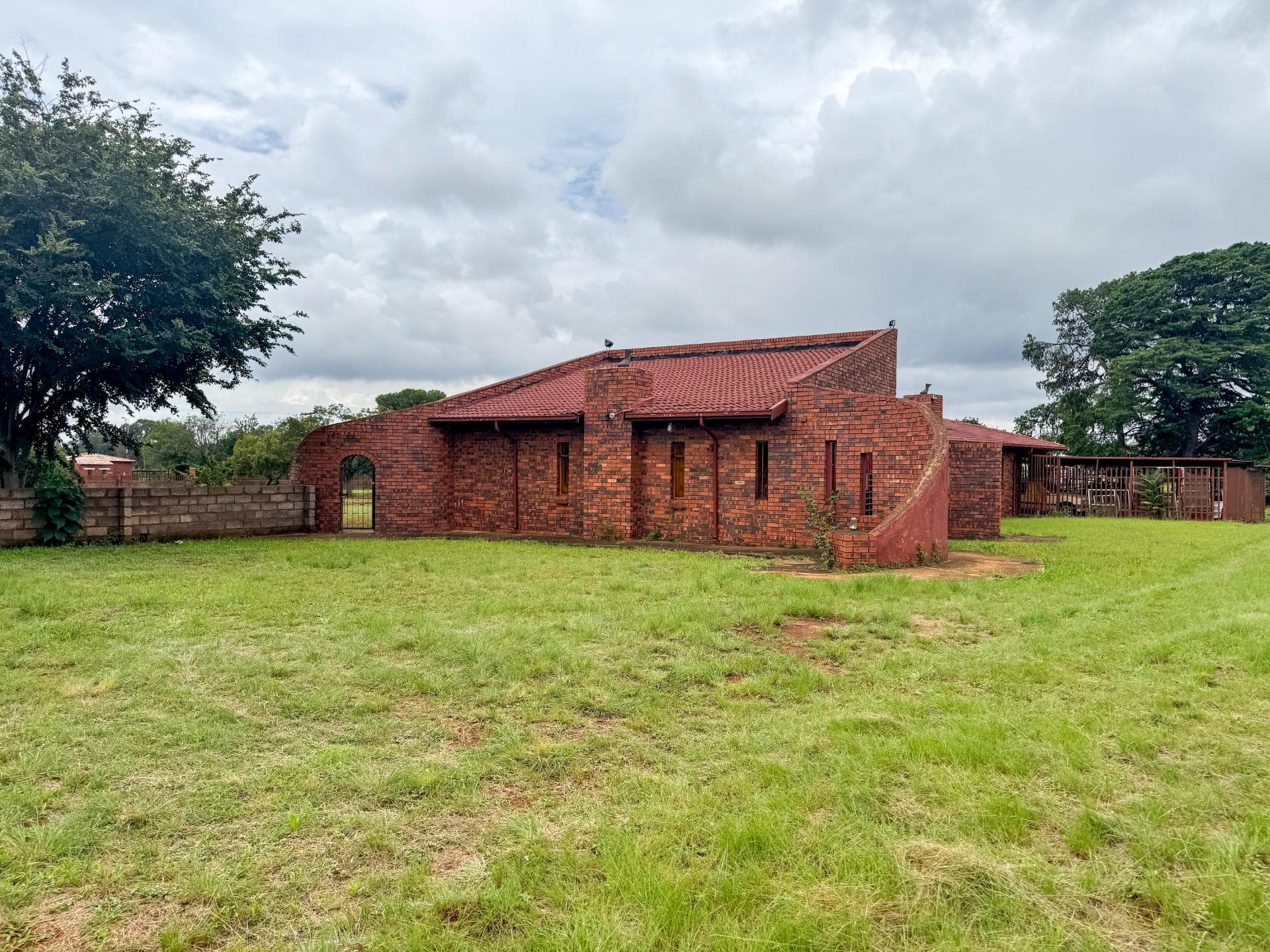 4 Bedroom Smallholding For Sale in Zuurbekom, Randfontein — image 13