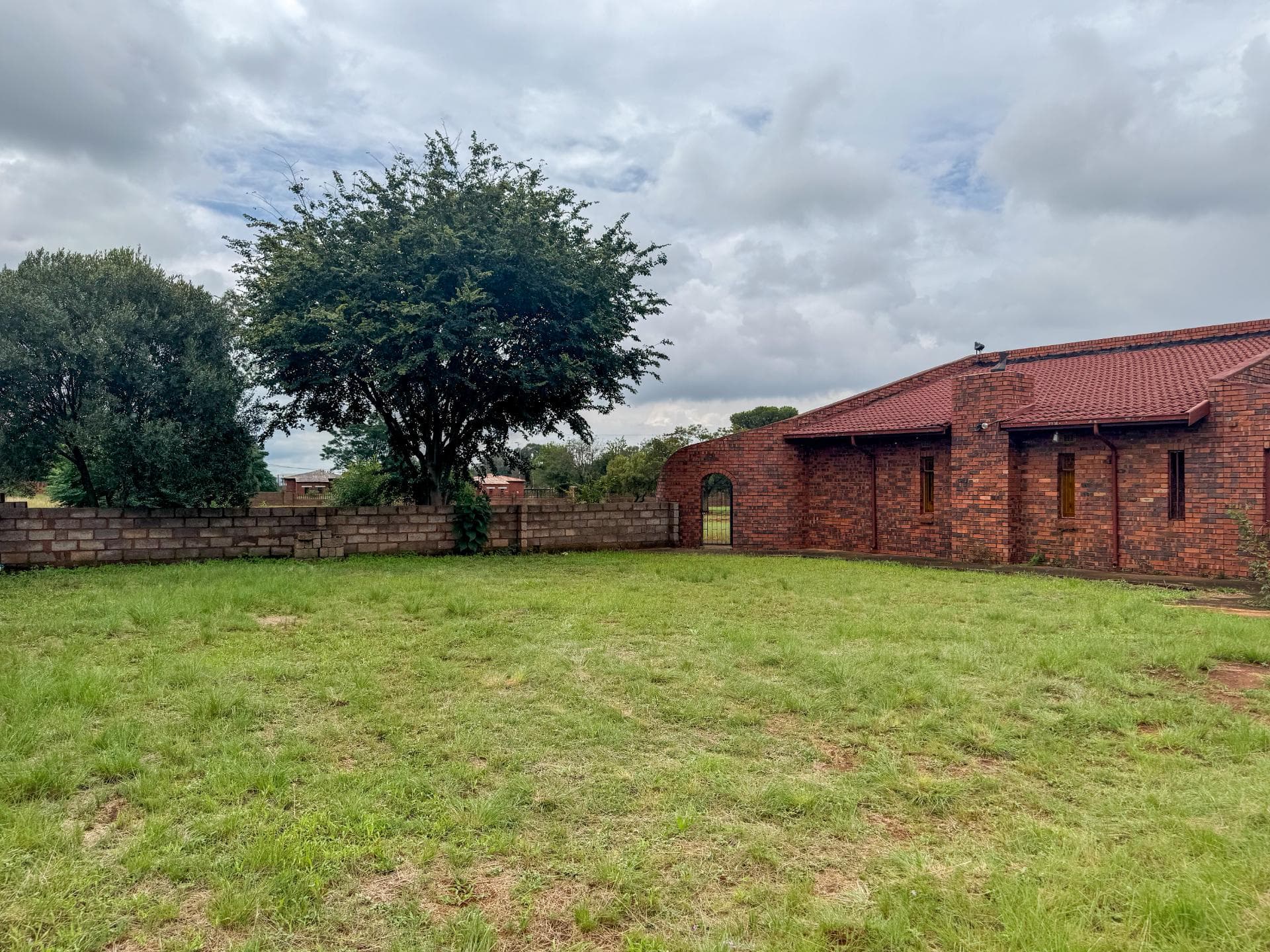 4 Bedroom Smallholding For Sale in Zuurbekom, Randfontein — image 14