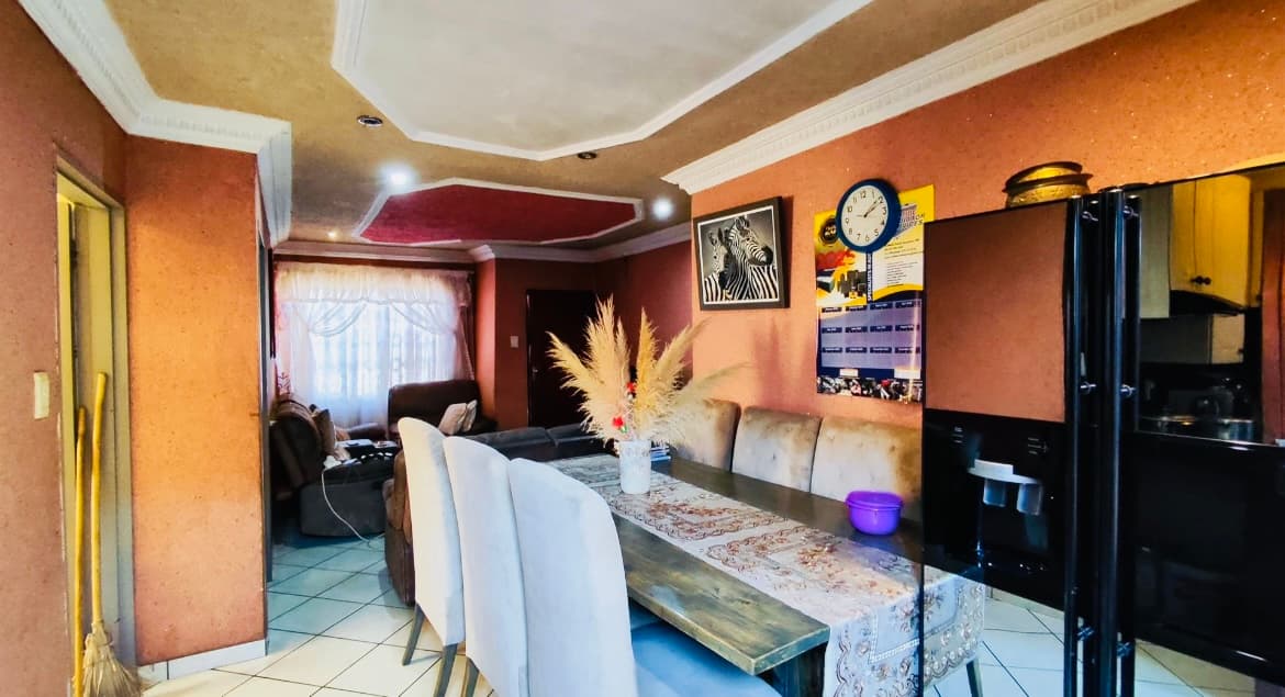 3 Bedroom House For Sale in Windmill Park, Boksburg — image 18