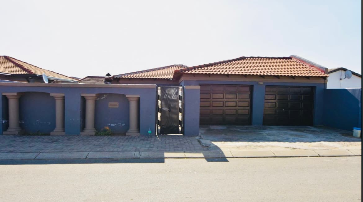 3 Bedroom House For Sale in Windmill Park, Boksburg — image 19