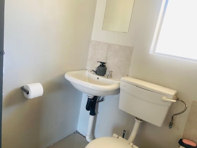 2 Bedroom Apartment / Flat For Sale in Jabulani, Soweto — image 12