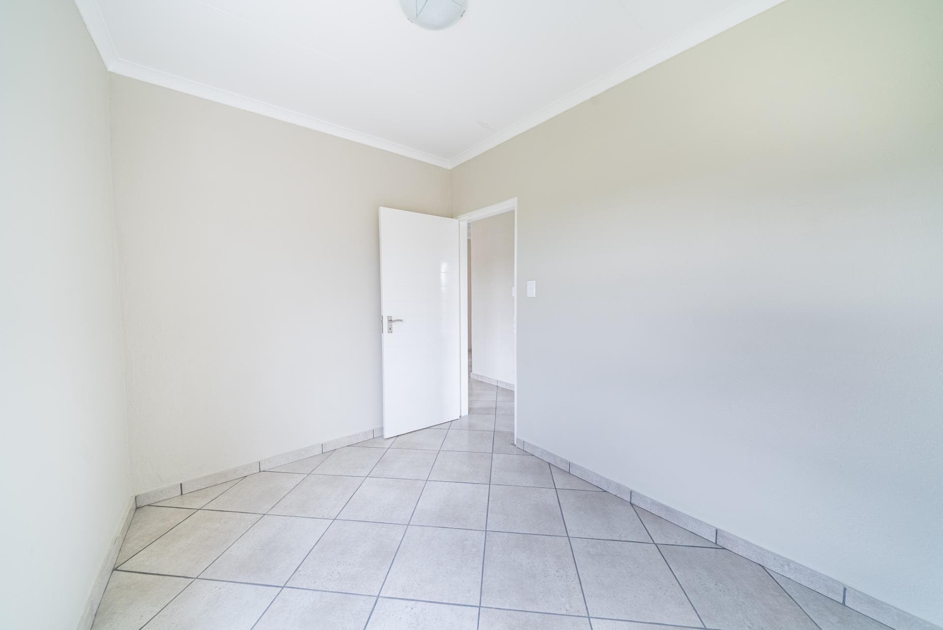 2 Bedroom House For Sale in Lenasia South, Johannesburg — image 11