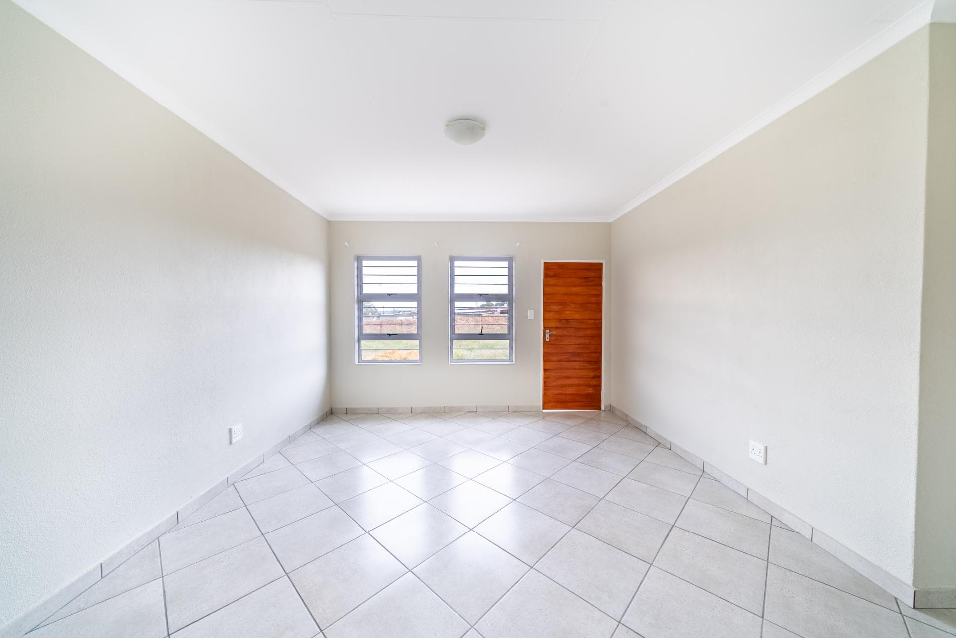 2 Bedroom House For Sale in Lenasia South, Johannesburg — image 16