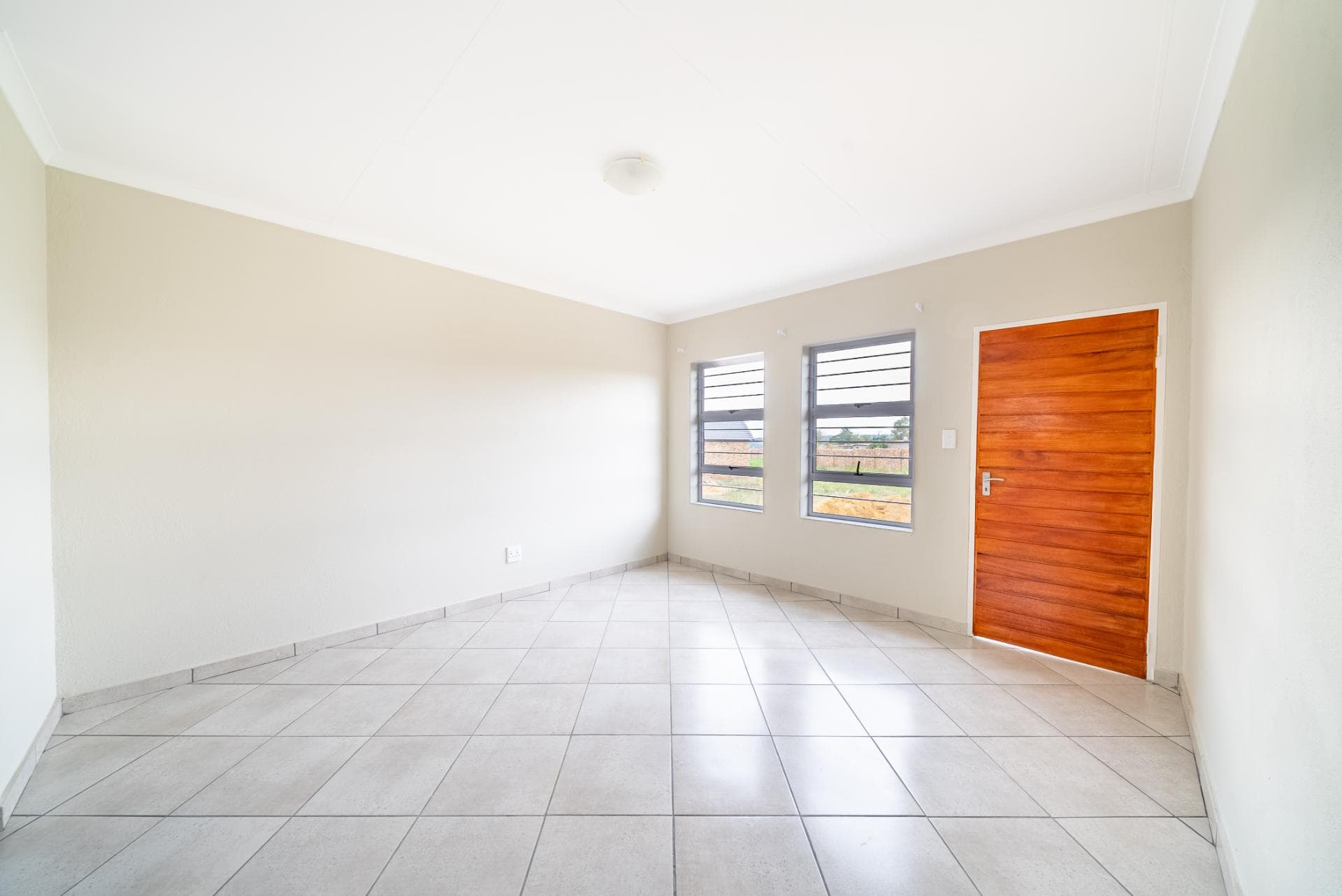 2 Bedroom House For Sale in Lenasia South, Johannesburg — image 19
