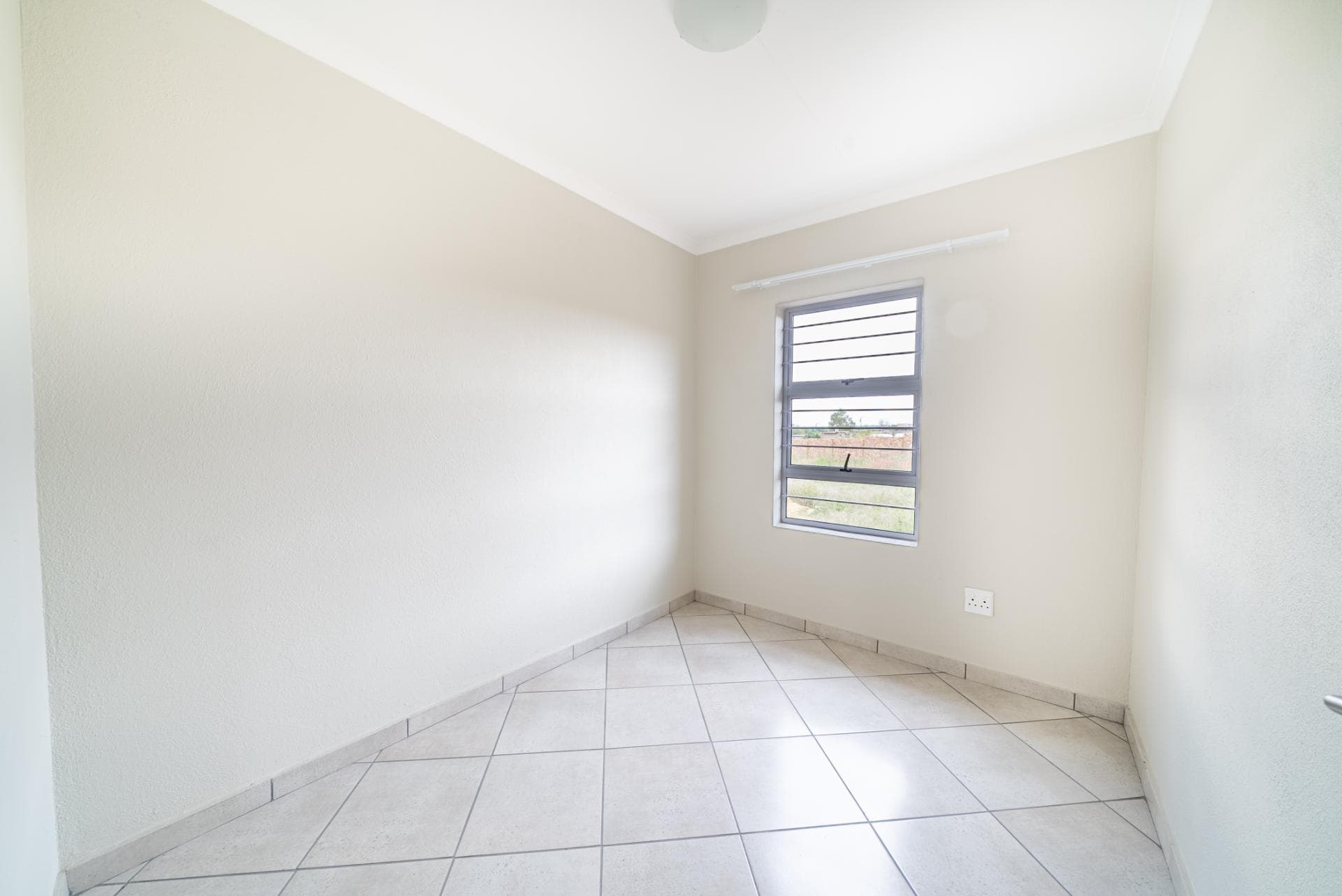 2 Bedroom House For Sale in Lenasia South, Johannesburg — image 23