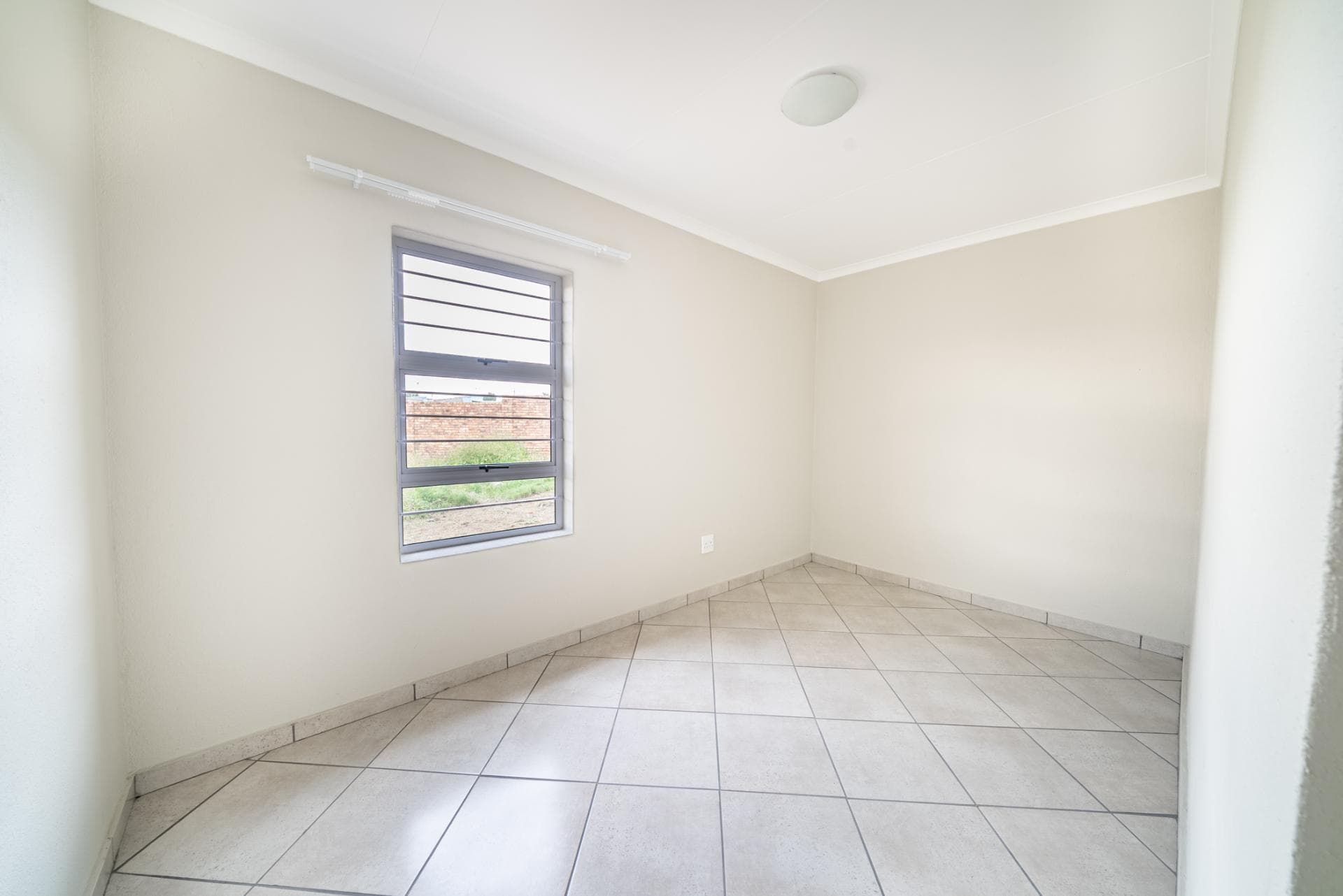 2 Bedroom House For Sale in Lenasia South, Johannesburg — image 25