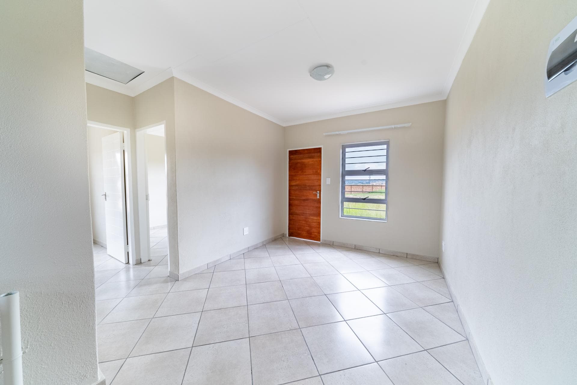 2 Bedroom House For Sale in Lenasia South, Johannesburg — image 5