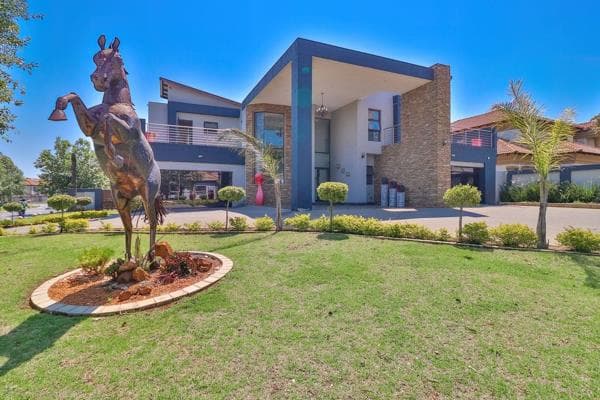 5 Bedroom House For Sale in Helderwyk, Brakpan