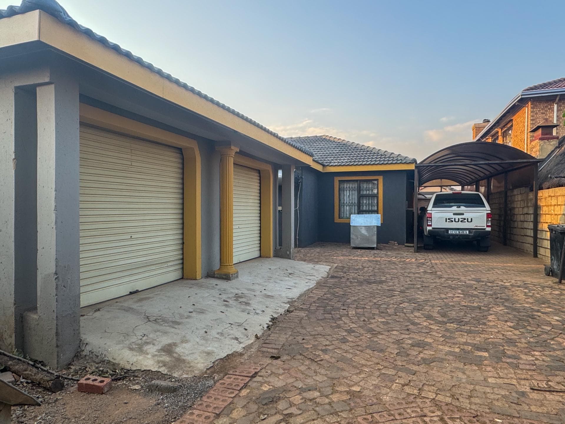 4 Bedroom House For Sale in Hospital View, Kagiso