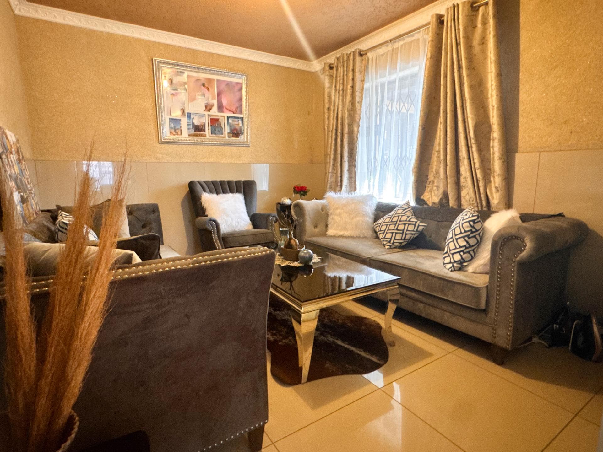 4 Bedroom House For Sale in Hospital View, Kagiso — image 13
