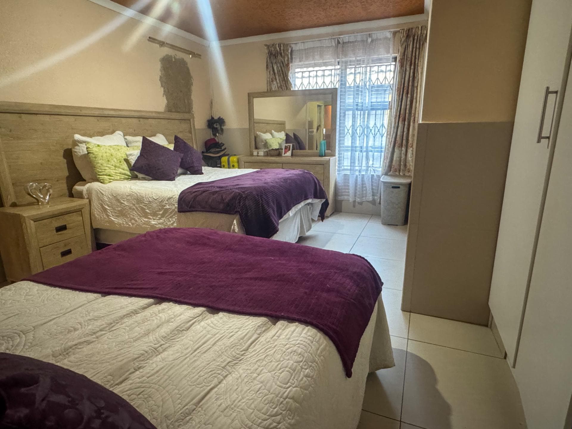 4 Bedroom House For Sale in Hospital View, Kagiso — image 18